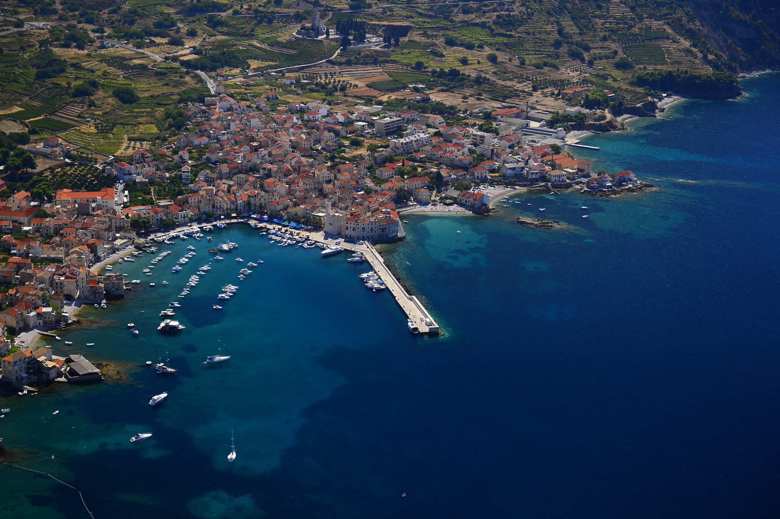 Komiža_panorama